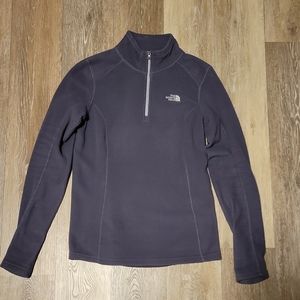 The North Face Pullover Size small